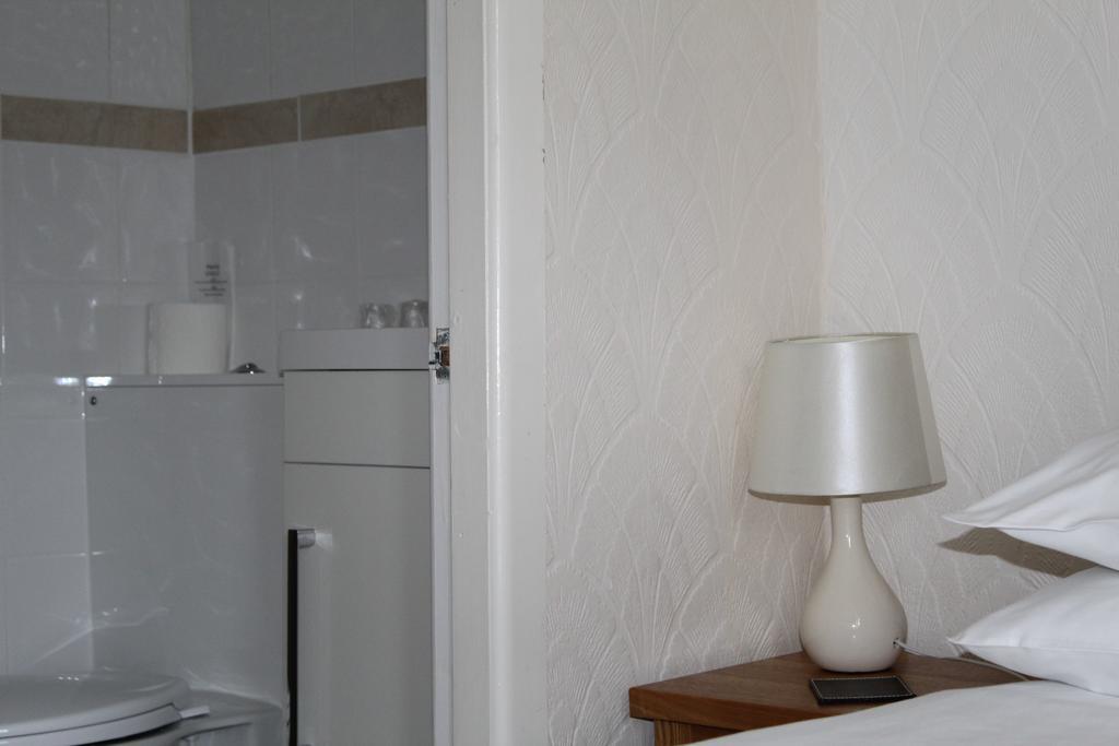 The Bay House Lake View Guest House - Adults Only Bowness-on-Windermere Room photo