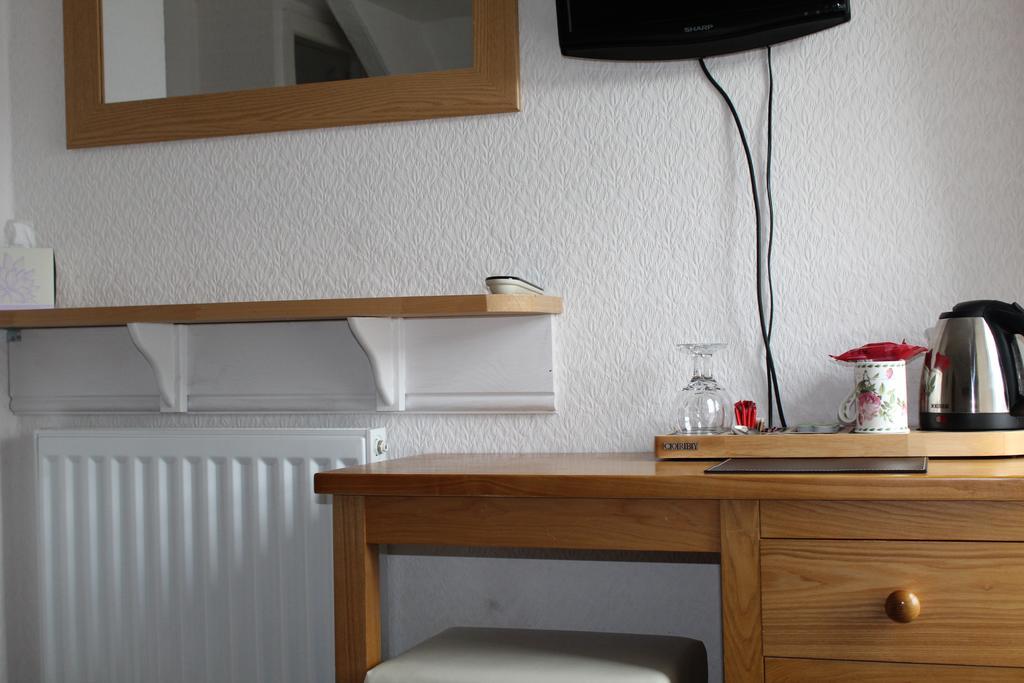 The Bay House Lake View Guest House - Adults Only Bowness-on-Windermere Room photo